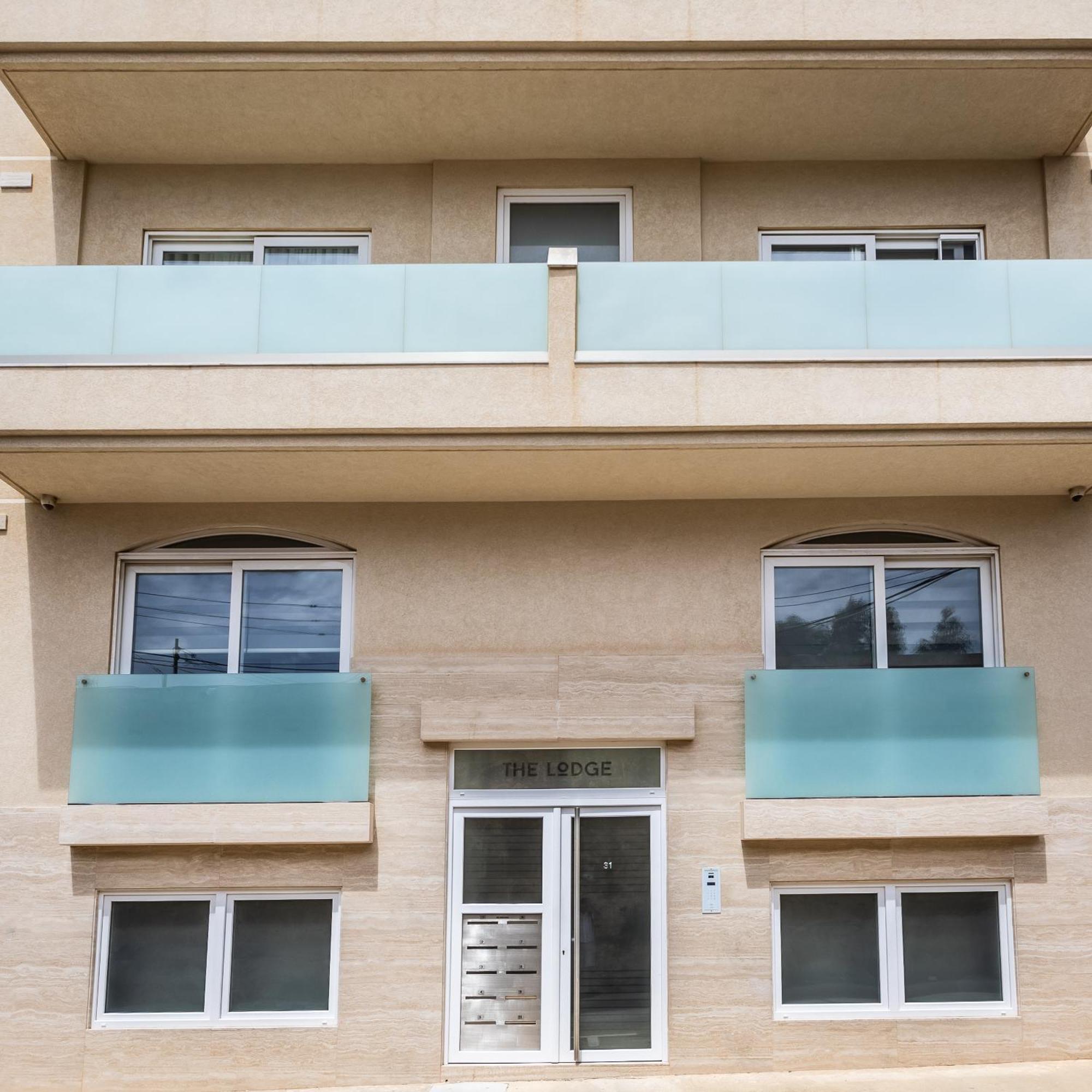 Fl 4 Thelodge-Charming City Retreat By Homely Mellieħa Eksteriør billede